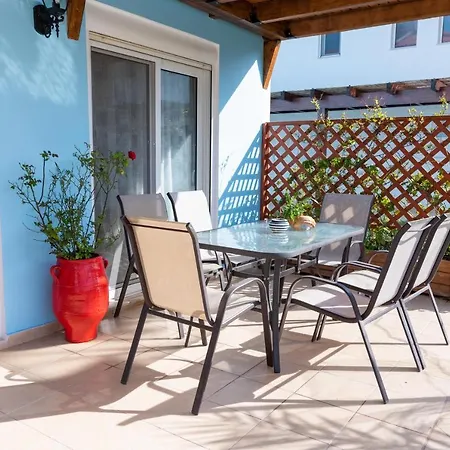 Blue And White Villa, Pool And Garden *